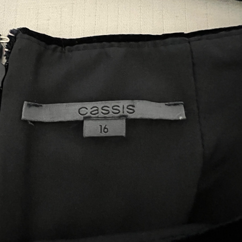 Cassis, Size 16, elegant cocktail dress - Picture 3 of 6